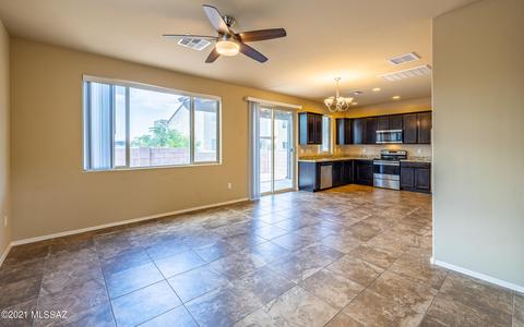 240 E Scepter Ln, Vail, AZ 85641 photo 5