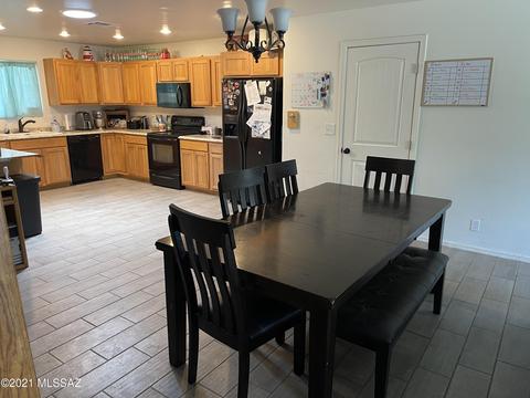 327 E Mark St, Benson, AZ 85602 photo 4