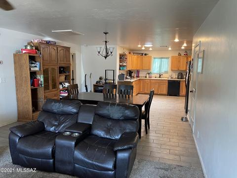 327 E Mark St, Benson, AZ 85602 photo 5