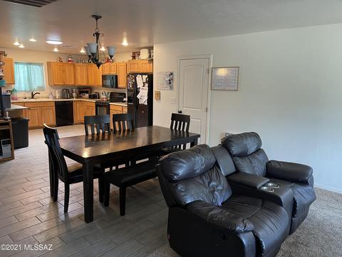 327 E Mark St, Benson, AZ 85602 photo 3