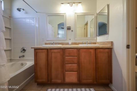7195 E Bloomtree Ln, Tucson, AZ 85756 photo 12