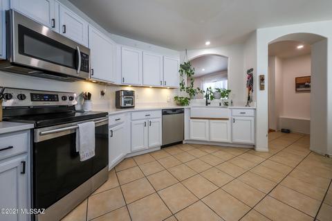 7195 E Bloomtree Ln, Tucson, AZ 85756 photo 4