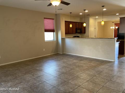 339 E Refuge Loop, Vail, AZ 85641 photo 3
