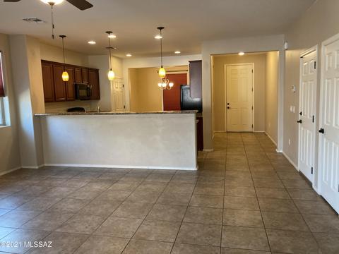 339 E Refuge Loop, Vail, AZ 85641 photo 8