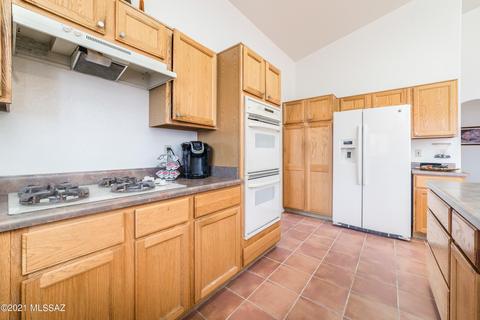 9272 E Bent Creek Way, Tucson, AZ 85747 photo 10