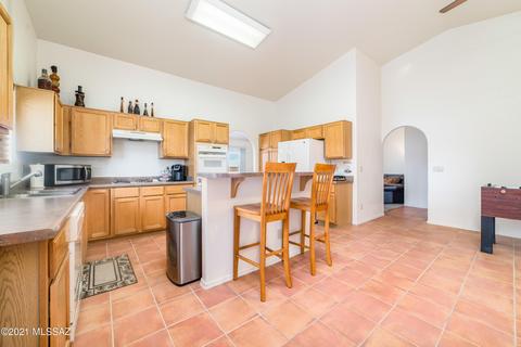9272 E Bent Creek Way, Tucson, AZ 85747 photo 9