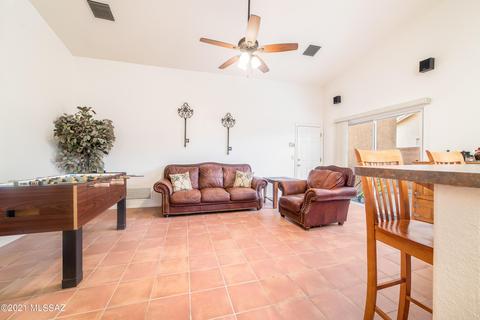 9272 E Bent Creek Way, Tucson, AZ 85747 photo 11