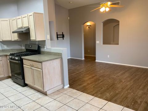 8869 E Mountain Spring Dr, Tucson, AZ 85747 photo 7