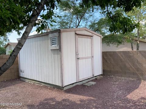 8869 E Mountain Spring Dr, Tucson, AZ 85747 photo 3