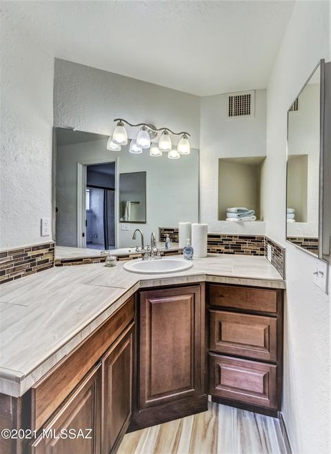 9810 E 2nd St, Tucson, AZ 85748 photo 15