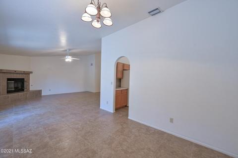 9237 E Bent Creek Way, Tucson, AZ 85747 photo 21