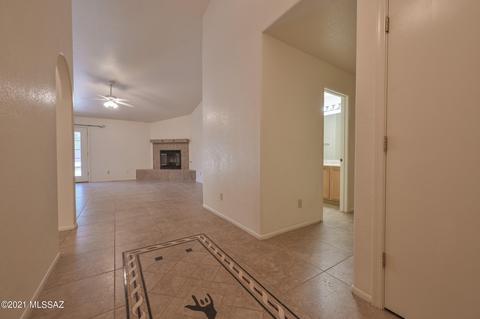 9237 E Bent Creek Way, Tucson, AZ 85747 photo 8