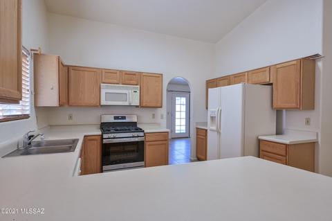 9237 E Bent Creek Way, Tucson, AZ 85747 photo 15