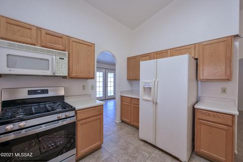 9237 E Bent Creek Way, Tucson, AZ 85747 photo 17