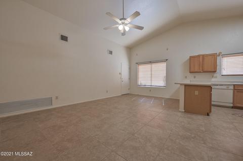 9237 E Bent Creek Way, Tucson, AZ 85747 photo 10