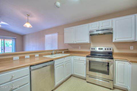 7762 S Precious Opal Dr, Tucson, AZ 85747 photo 6