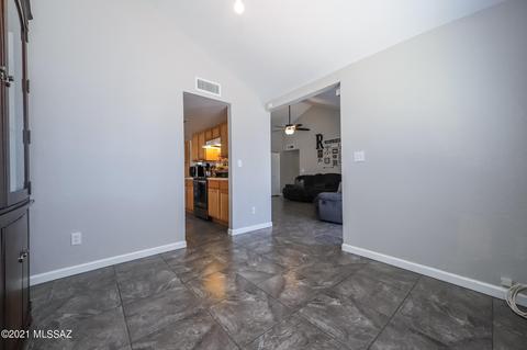 10002 E Stella Rd, Tucson, AZ 85730 photo 13