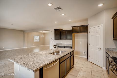 12087 E Becker Dr, Vail, AZ 85641 photo 8