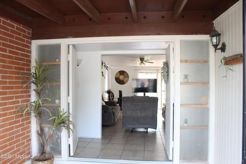7315 E Sylvane Dr, Tucson, AZ 85710 photo 9