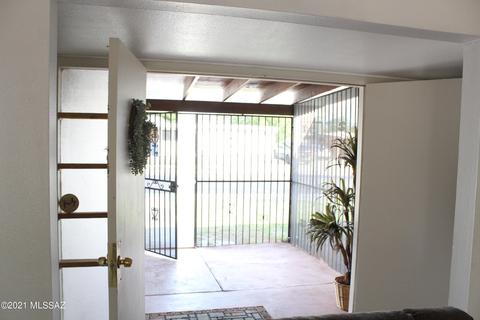 7315 E Sylvane Dr, Tucson, AZ 85710 photo 8