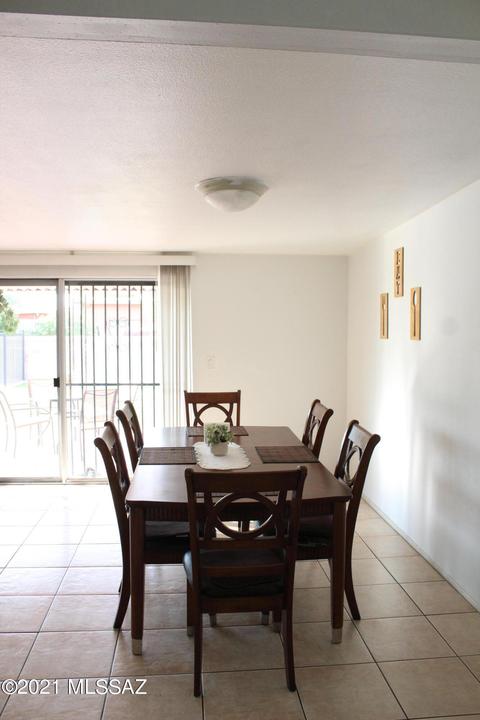 7315 E Sylvane Dr, Tucson, AZ 85710 photo 11
