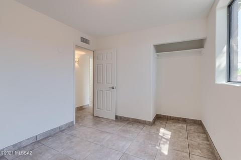 4007 E Sylvane Dr, Tucson, AZ 85711 photo 21