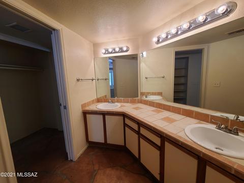 10060 E Watson Dr, Tucson, AZ 85730 photo 32