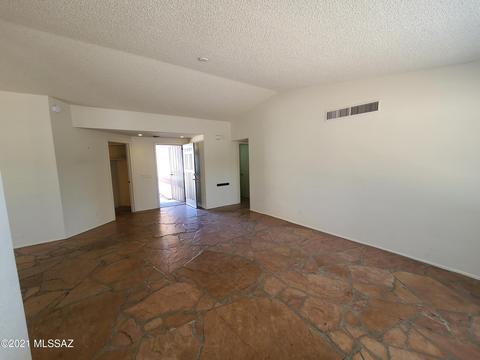 10060 E Watson Dr, Tucson, AZ 85730 photo 14