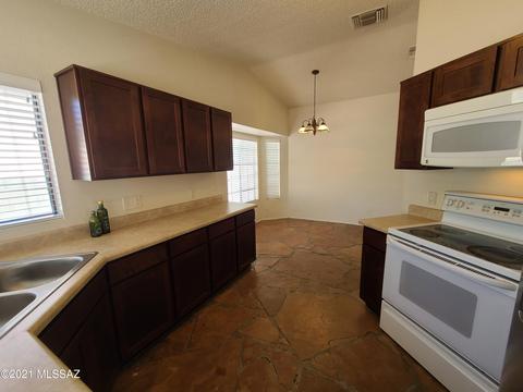 10060 E Watson Dr, Tucson, AZ 85730 photo 10
