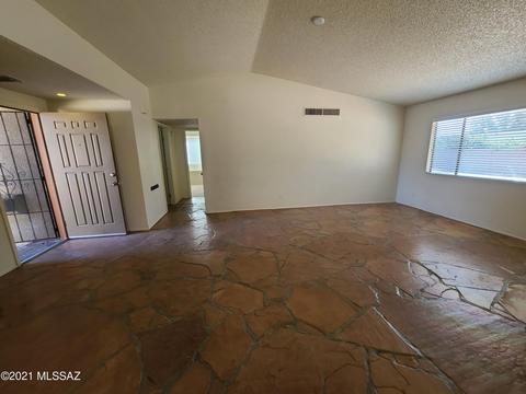 10060 E Watson Dr, Tucson, AZ 85730 photo 13