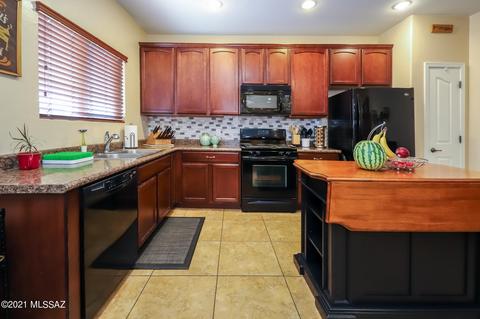 5087 E Kittentails Dr, Tucson, AZ 85756 photo 9