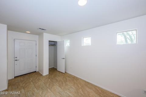 10675 E Singing Canyon Dr, Tucson, AZ 85747 photo 6