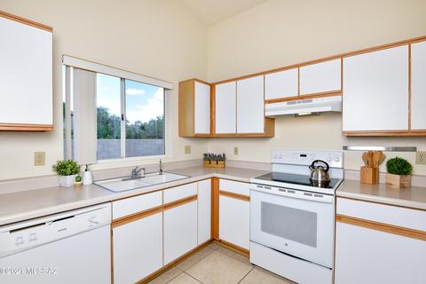 8833 E Fruit Tree Dr, Tucson, AZ 85730 photo 5