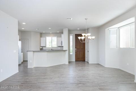 8956 E Wright School Loop, Tucson, AZ 85715 photo 6