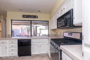 7418 E Riverbank Loop, Tucson, AZ 85715 photo 9