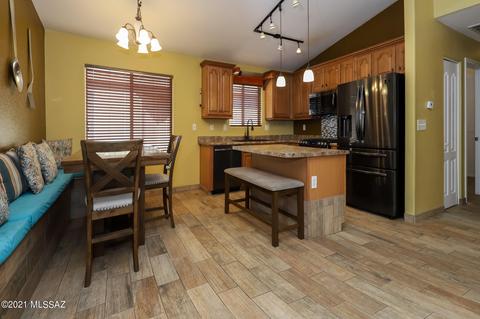 6348 E Sage Stone St, Tucson, AZ 85756 photo 5