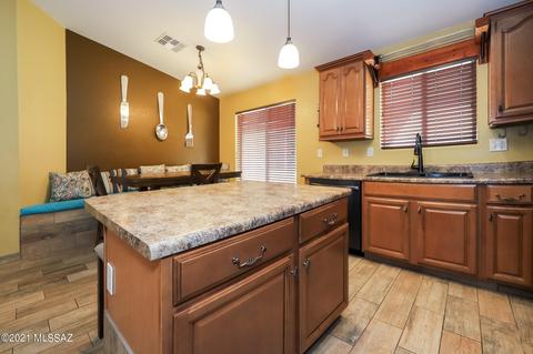 6348 E Sage Stone St, Tucson, AZ 85756 photo 9