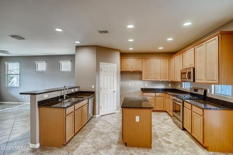 11461 E Squash Blossom Loop, Tucson, AZ 85747 photo 9