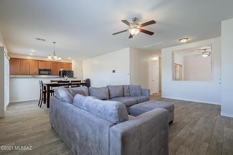 5075 E Kittentails Dr, Tucson, AZ 85756 photo 8