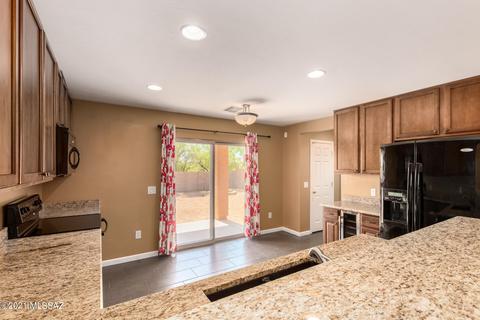 5308 E Desert Straw Ln, Tucson, AZ 85756 photo 13