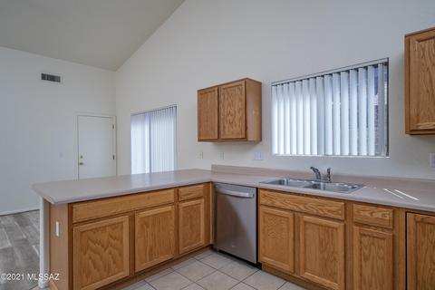 7546 S Laurel Willow Dr, Tucson, AZ 85747 photo 9