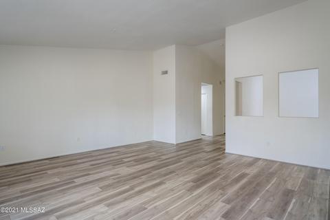 7546 S Laurel Willow Dr, Tucson, AZ 85747 photo 4