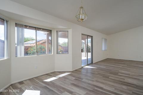 7546 S Laurel Willow Dr, Tucson, AZ 85747 photo 5
