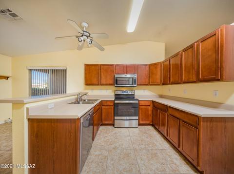 7860 S Danforth Ave, Tucson, AZ 85747 photo 4