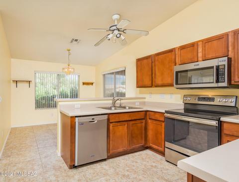 7860 S Danforth Ave, Tucson, AZ 85747 photo 2