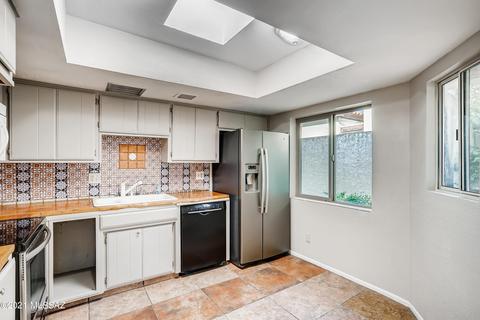 7554 E Via Cornucopia, Tucson, AZ 85715 photo 11