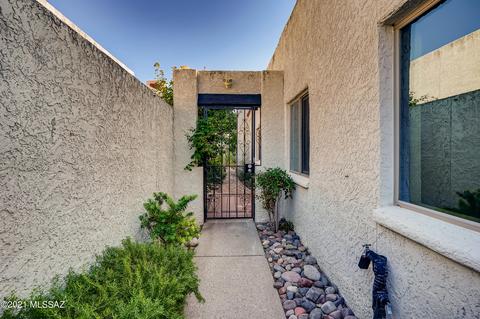 7554 E Via Cornucopia, Tucson, AZ 85715 photo 3