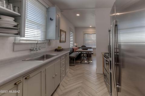 429 E 7th St, Tucson, AZ 85705 photo 4