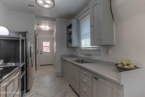 429 E 7th St, Tucson, AZ 85705 photo 3