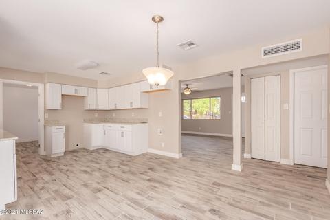 802 E Silver St, Tucson, AZ 85719 photo 10